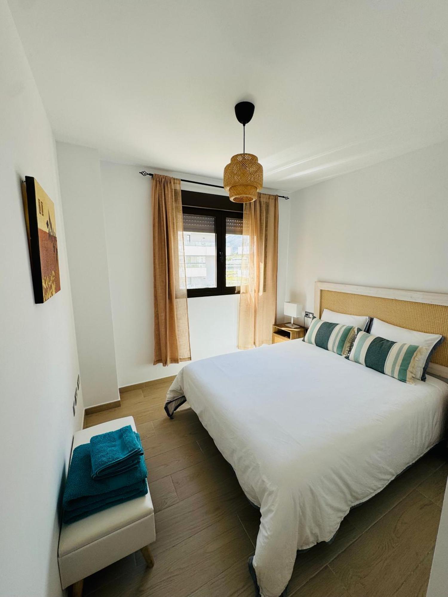 Parking Privado! Sol Y Mar Tu Hogar En La Costa Apartment Estepona Luaran gambar